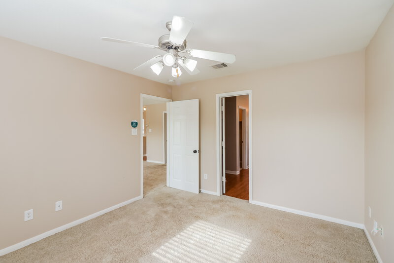 1,800/Mo, 4019 Enclave Mist Ln Richmond, TX 77469 Main Bedroom View 2