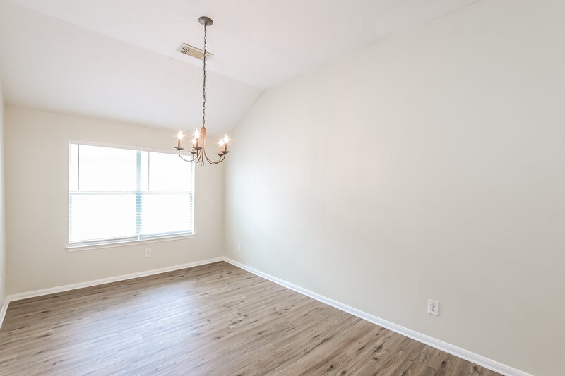 2,500/Mo, 12226 Scarlet River Dr Houston, TX 77044 Dining Room View