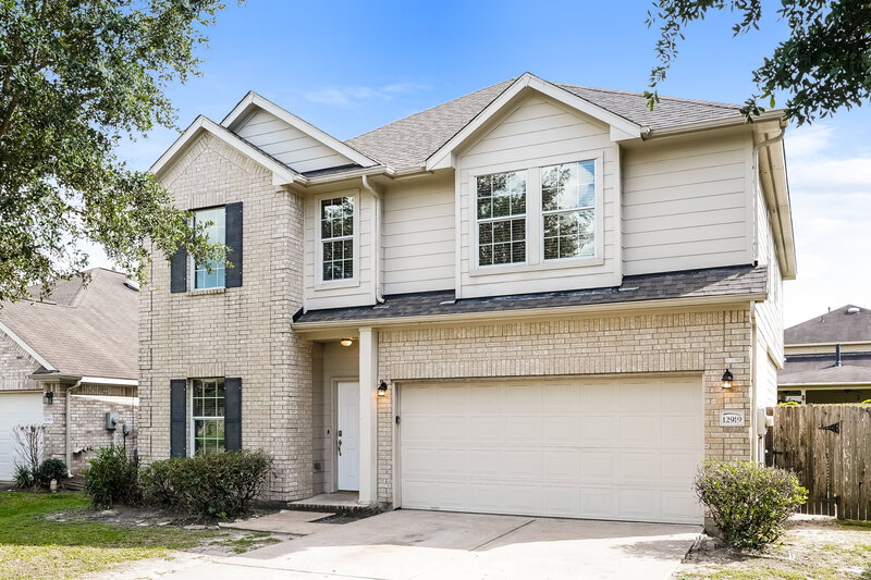 3,320/Mo, 12919 Candlewood Glen Ln Houston, TX 77014 Front View