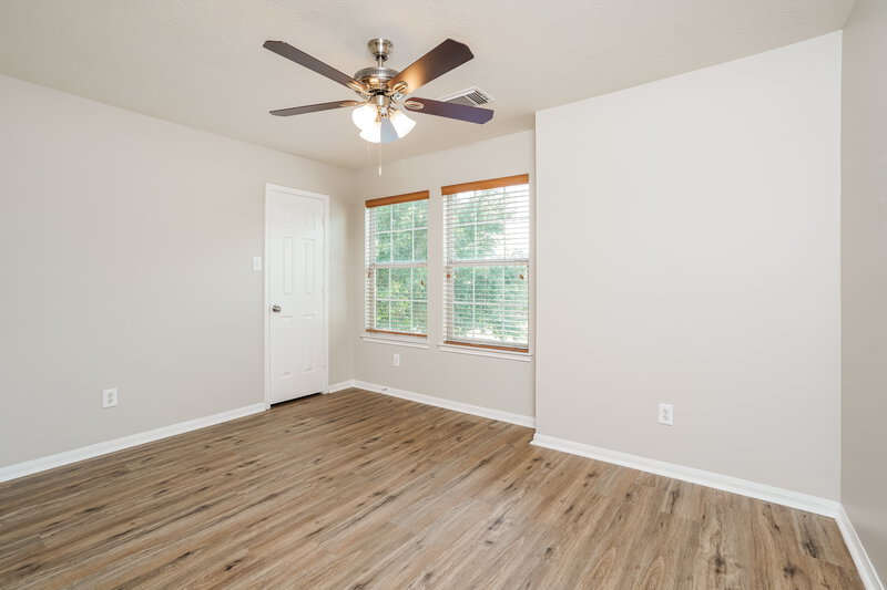 3,320/Mo, 12919 Candlewood Glen Ln Houston, TX 77014 Bedroom View