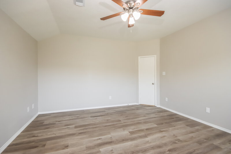 2,460/Mo, 13147 Sandhill Park Ln Houston, TX 77044 Main Bedroom View 2