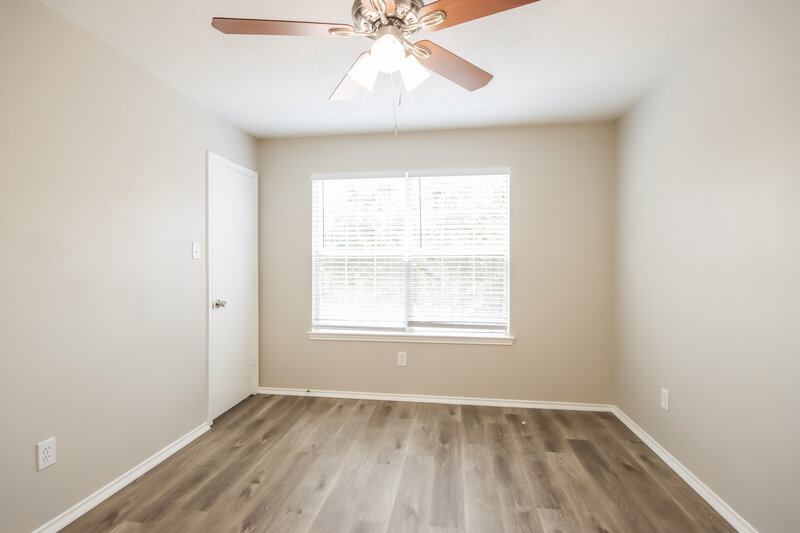 2,460/Mo, 13147 Sandhill Park Ln Houston, TX 77044 Bedroom View 3