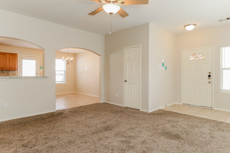 1,835/Mo, 13439 Lauren Forest Ln Houston, TX 77044 Living Room View 2