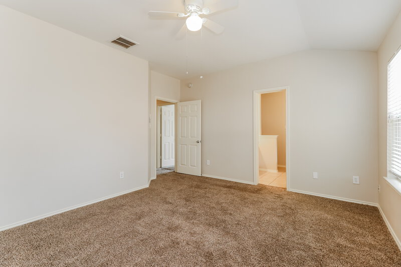 1,835/Mo, 13439 Lauren Forest Ln Houston, TX 77044 Main Bedroom View