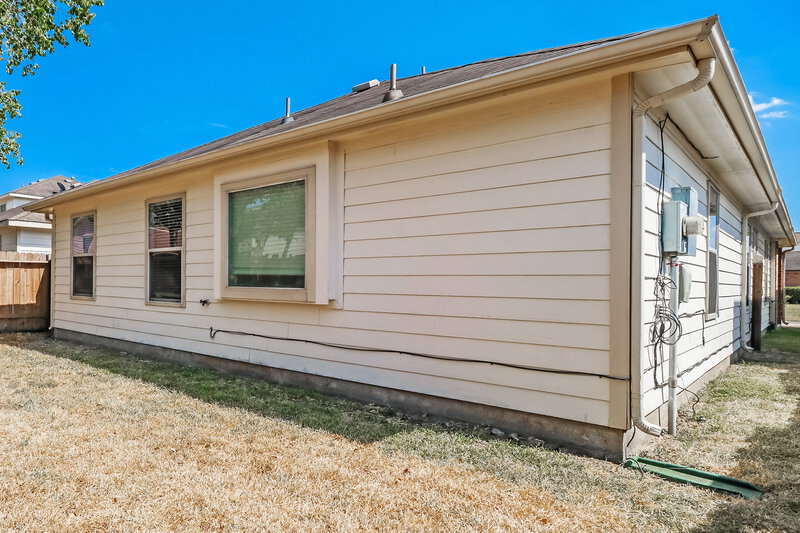 1,835/Mo, 13439 Lauren Forest Ln Houston, TX 77044 Rear View