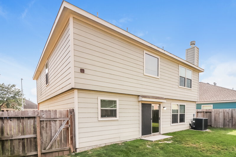 2,125/Mo, 16610 Cheshire Grove Ln Houston, TX 77090 Rear View