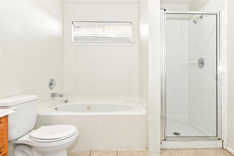 2,185/Mo, 20235 Sandwith Dr Katy, TX 77449 Primary Bathroom View