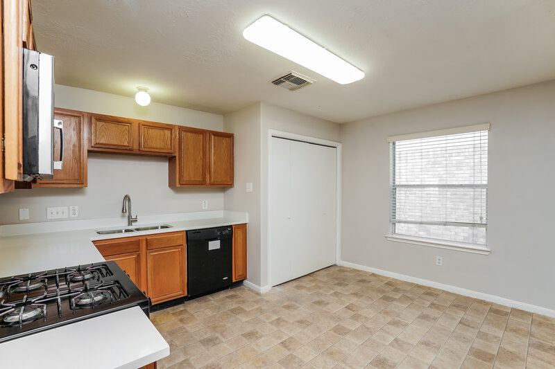 1,655/Mo, 20739 Baron Bend Ln Katy, TX 77449 Kitchen View