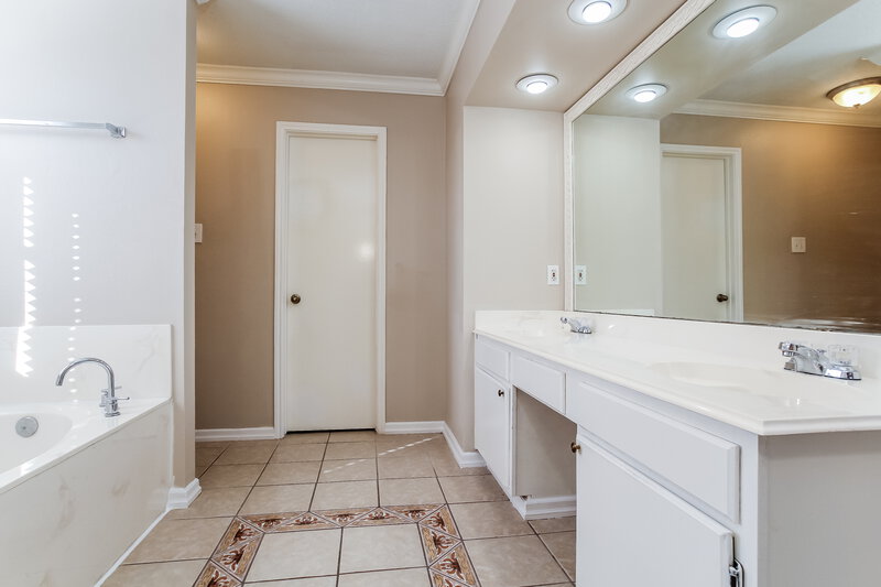2,045/Mo, 19919 Big Timber Dr Humble, TX 77346 Main Bathroom View