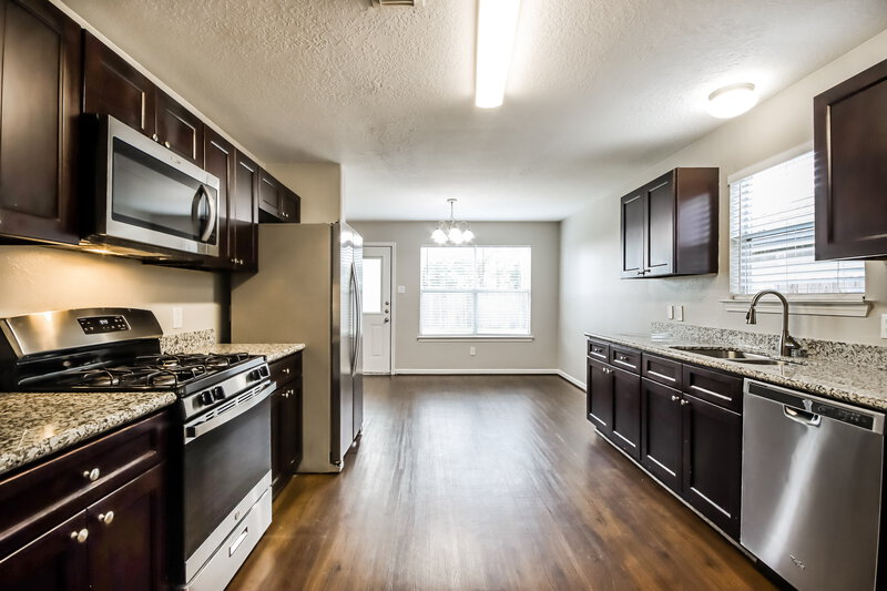 2,085/Mo, 3002 Cypress Island Dr Houston, TX 77073 Kitchen View 2