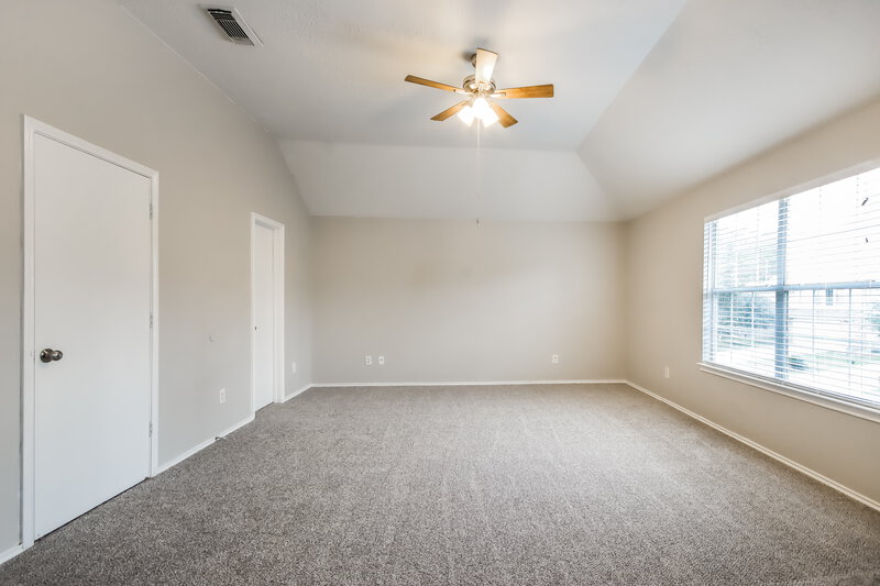2,085/Mo, 3002 Cypress Island Dr Houston, TX 77073 Main Bedroom View 2