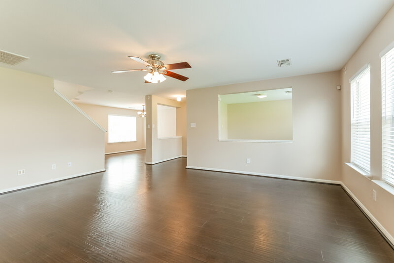 2,900/Mo, 21018 White Shore Ln Spring, TX 77379 Living Room View 3