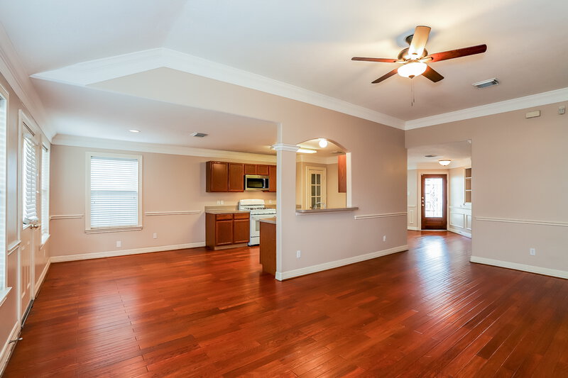 2,015/Mo, 6003 Camron Point Cir Katy, TX 77449 Living Room View 2