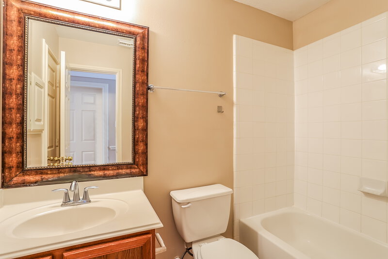 2,015/Mo, 6003 Camron Point Cir Katy, TX 77449 Bathroom View