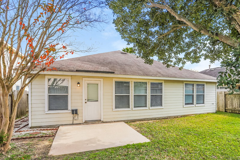 2,015/Mo, 6003 Camron Point Cir Katy, TX 77449 Rear View