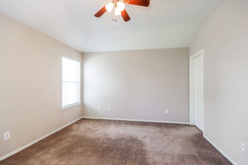 1,815/Mo, 20154 Deerbrook Park Blvd Humble, TX 77338 Main Bedroom View