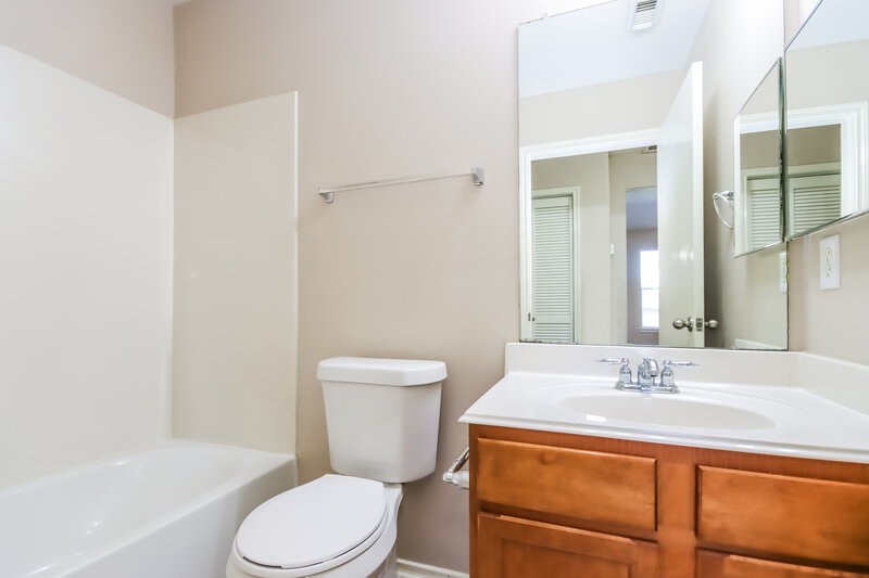 1,815/Mo, 20154 Deerbrook Park Blvd Humble, TX 77338 Bathroom View