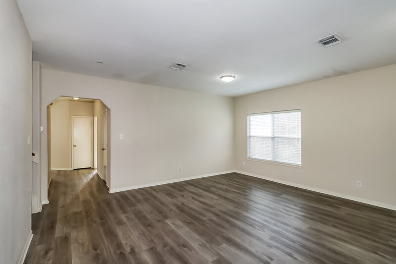 2,120/Mo, 2723 Durham Chase Ln Katy, TX 77449 Living Room View 2