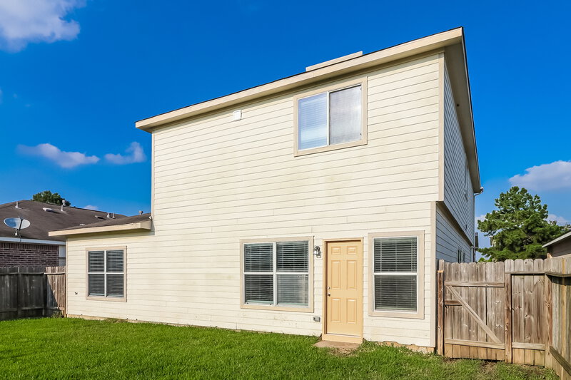2,120/Mo, 2723 Durham Chase Ln Katy, TX 77449 Rear View