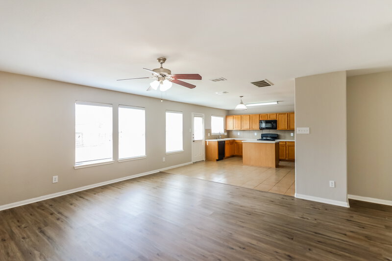 2,280/Mo, 1942 Skipwood Dr Missouri City, TX 77489 Family Room View