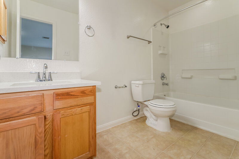 2,280/Mo, 1942 Skipwood Dr Missouri City, TX 77489 Bathroom View