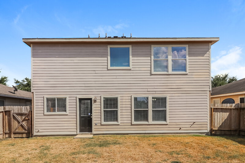 2,280/Mo, 1942 Skipwood Dr Missouri City, TX 77489 Rear View