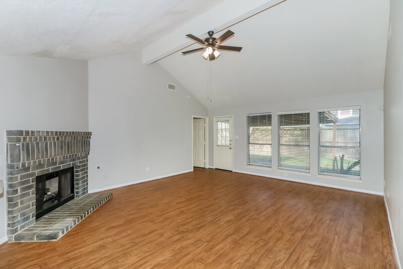 2,075/Mo, 18714 Timber Spring Dr Humble, TX 77346 Living Room View