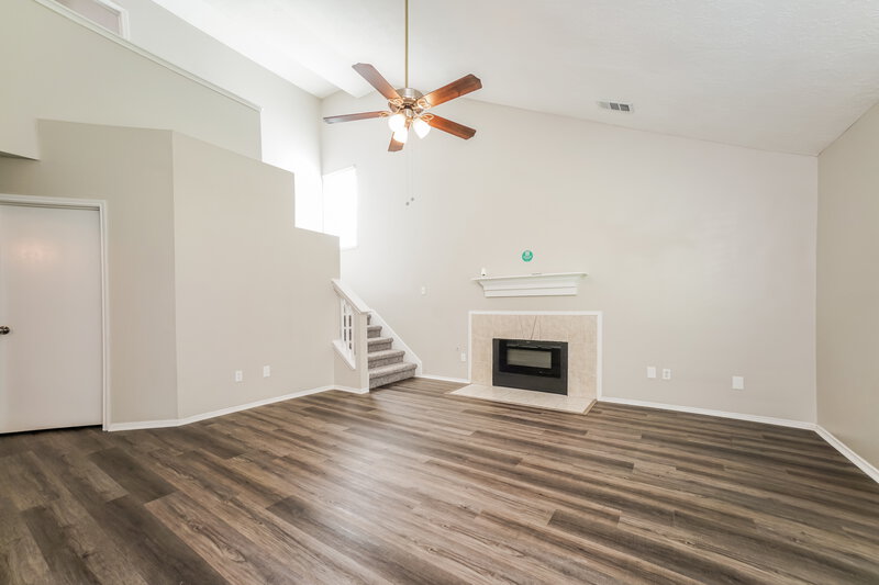 2,420/Mo, 9431 Crystal Cove Cir Houston, TX 77070 Family Room View