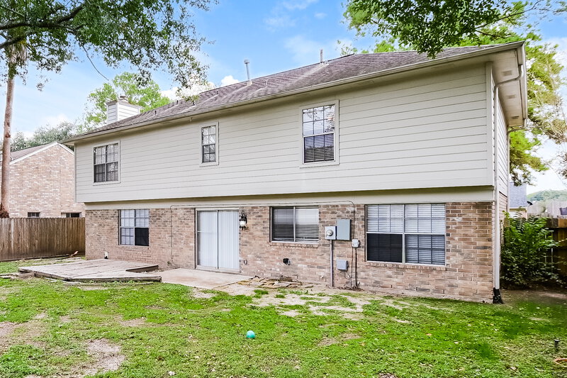 2,320/Mo, 10218 Ash Fork Dr Houston, TX 77064 Rear View