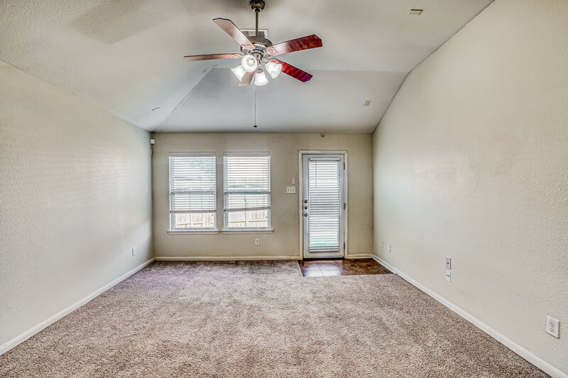 1,930/Mo, 2219 Diamond Crest Dr Missouri City, TX 77489 Living Room View