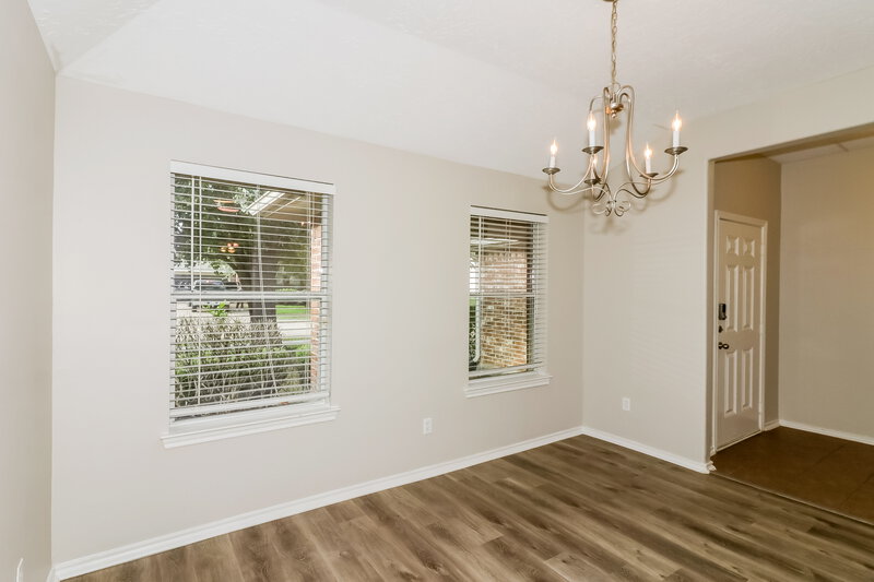 2,025/Mo, 2826 Trinity Glen Ln Houston, TX 77047 Dining Room View