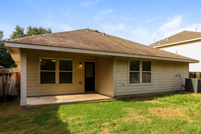 2,025/Mo, 2826 Trinity Glen Ln Houston, TX 77047 Rear View