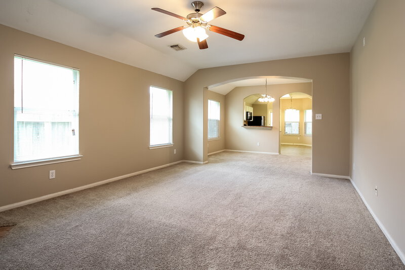 2,560/Mo, 4530 Coral Rose Ct Humble, TX 77396 Living Room View 2