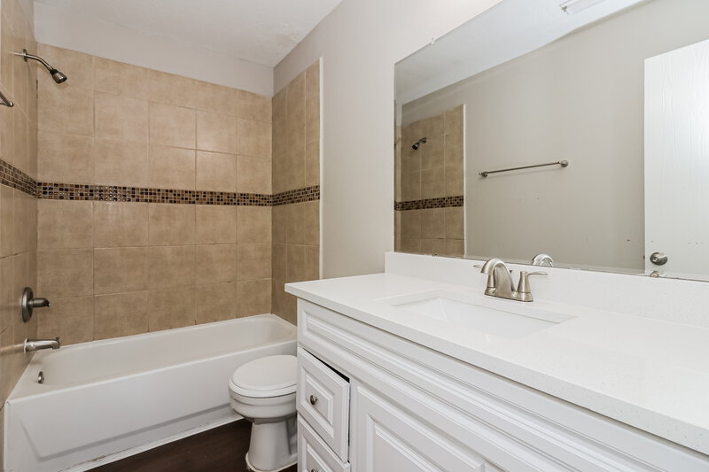 2,010/Mo, 6407 Crim Ct Houston, TX 77049 Bathroom View