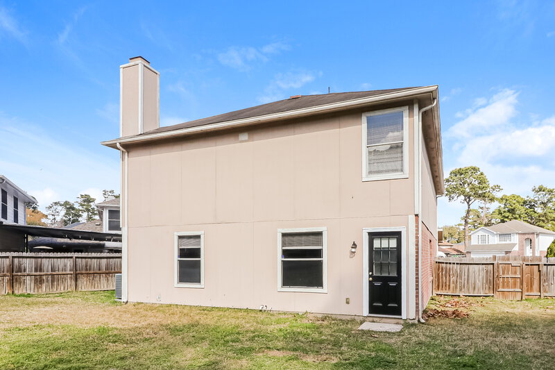 2,010/Mo, 6407 Crim Ct Houston, TX 77049 Rear View