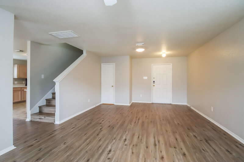 1,875/Mo, 12411 Grossmount Dr Houston, TX 77066 Living Room View 2