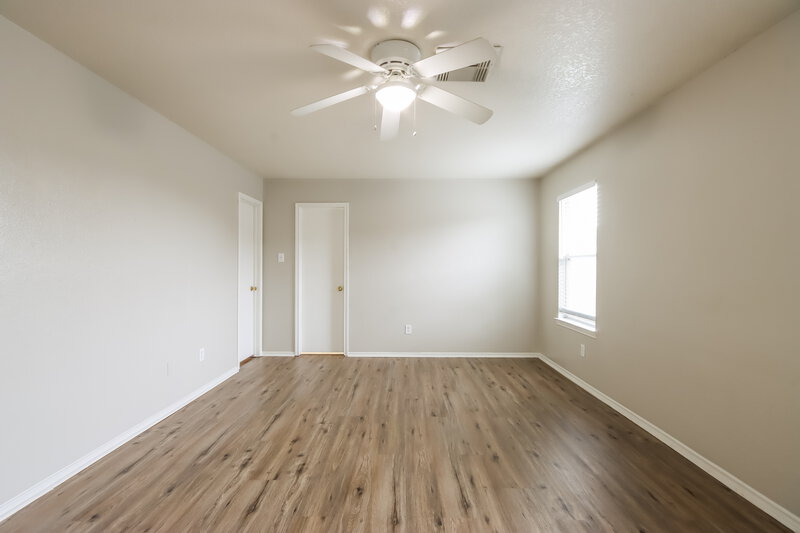 1,875/Mo, 12411 Grossmount Dr Houston, TX 77066 Main Bedroom View 2