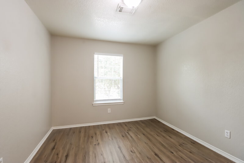 1,875/Mo, 12411 Grossmount Dr Houston, TX 77066 Bedroom View 2