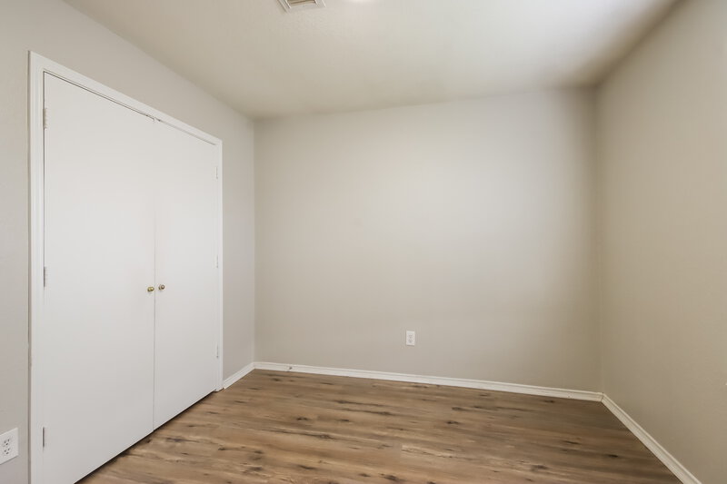 1,875/Mo, 12411 Grossmount Dr Houston, TX 77066 Bedroom View 3