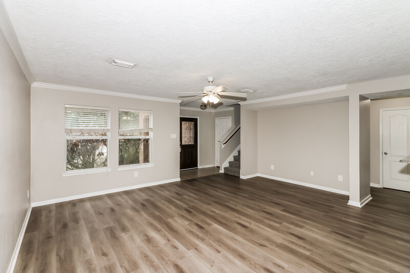 1,895/Mo, 19811 Breezy Cove Ct Tomball, TX 77375 Living Room View