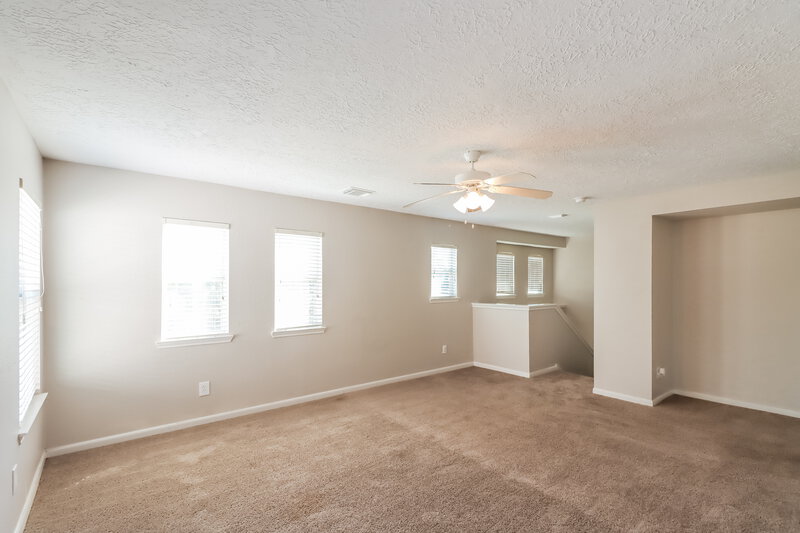 2,350/Mo, 19811 Breezy Cove Ct Tomball, TX 77375 Loft View