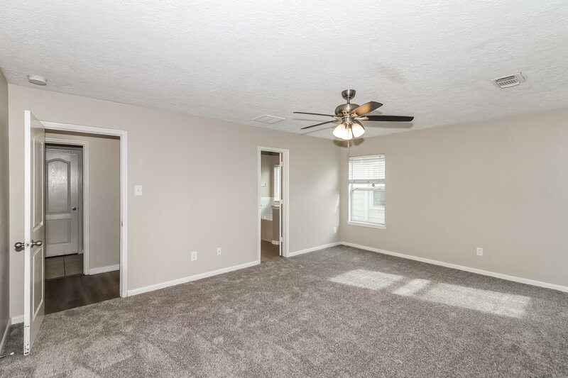 1,895/Mo, 19811 Breezy Cove Ct Tomball, TX 77375 Main Bedroom View 2