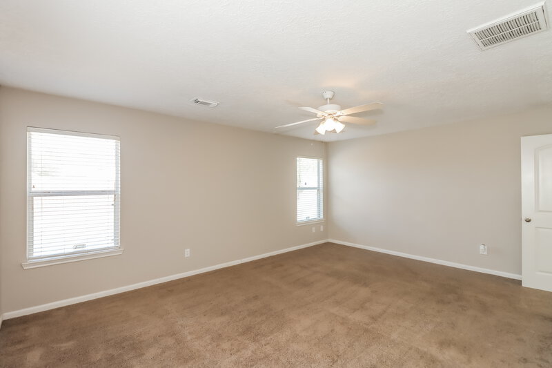2,350/Mo, 19811 Breezy Cove Ct Tomball, TX 77375 Main Bedroom View