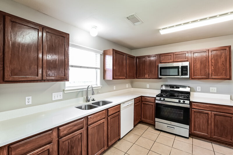 1,875/Mo, 24014 Blossom Crest Ln Spring, TX 77373 Kitchen View