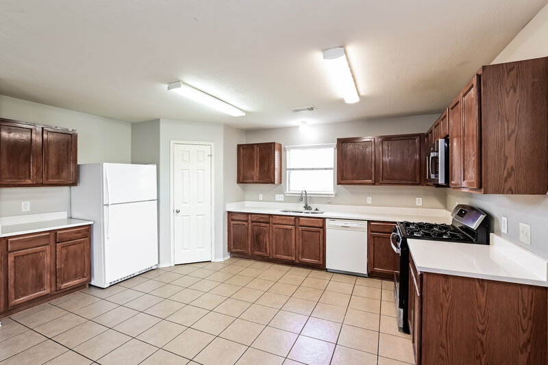 1,875/Mo, 24014 Blossom Crest Ln Spring, TX 77373 Kitchen View 2