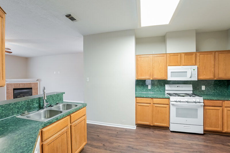 2,080/Mo, 12151 Landsdown Ridge Way Humble, TX 77346 Kitchen View