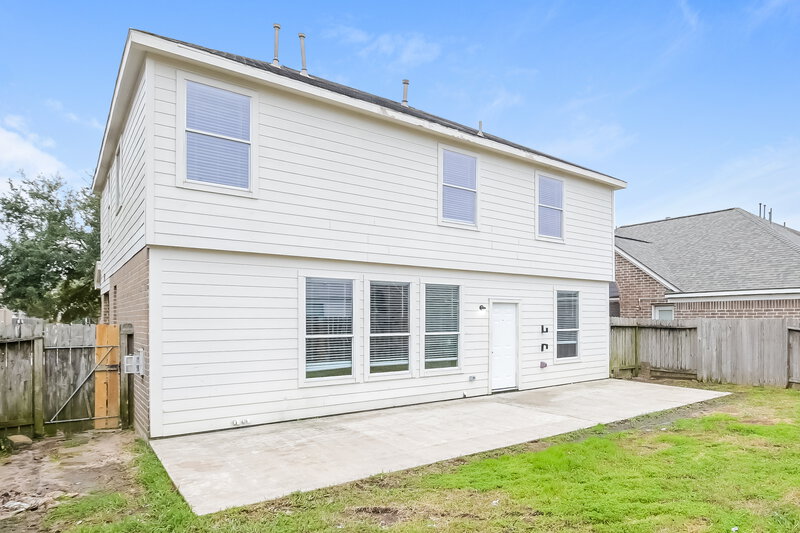 2,080/Mo, 12151 Landsdown Ridge Way Humble, TX 77346 Rear View