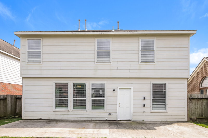 2,110/Mo, 12151 Landsdown Ridge Way Humble, TX 77346 Rear View