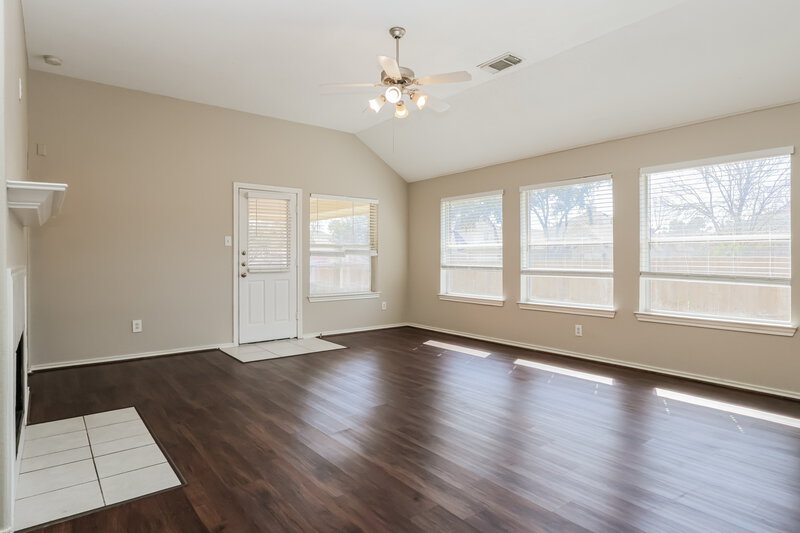2,090/Mo, 6402 Bright Falls Ln Katy, TX 77449 Living Room View