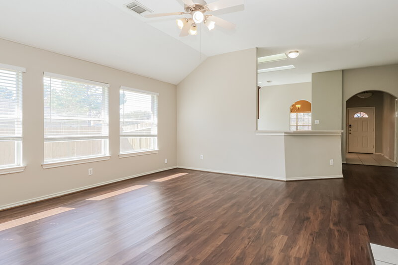 2,090/Mo, 6402 Bright Falls Ln Katy, TX 77449 Living Room View 3